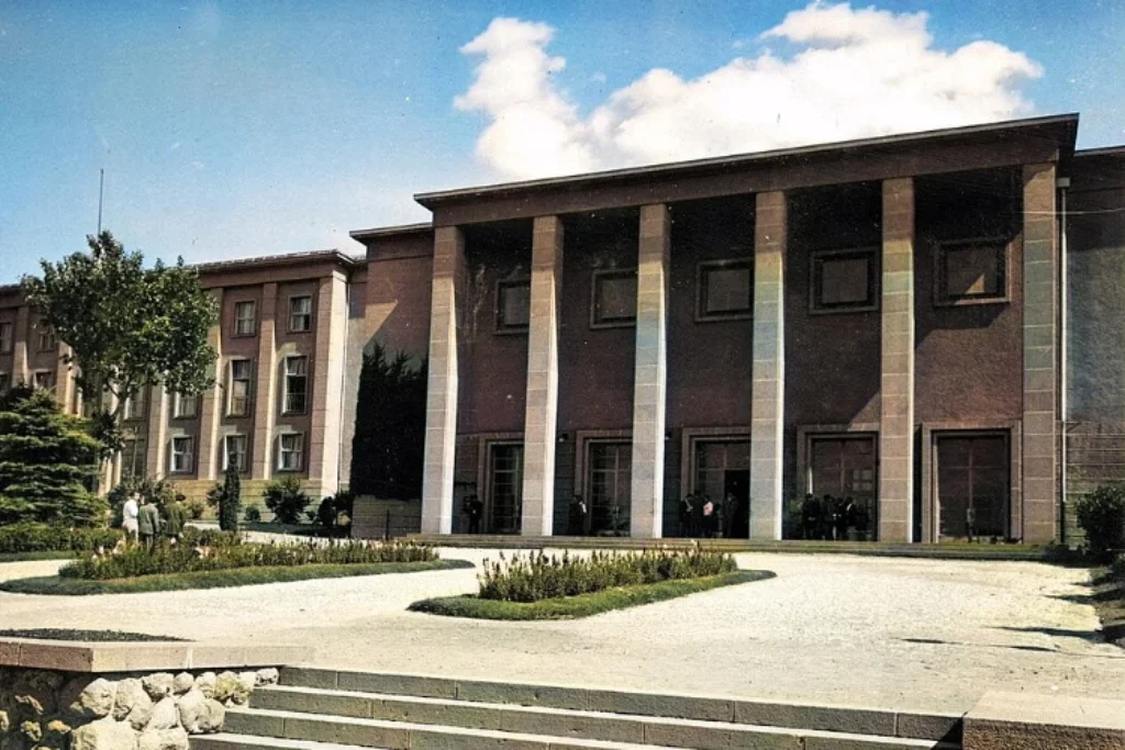 Ankara Üniversitesi Hukuk Fakültesi